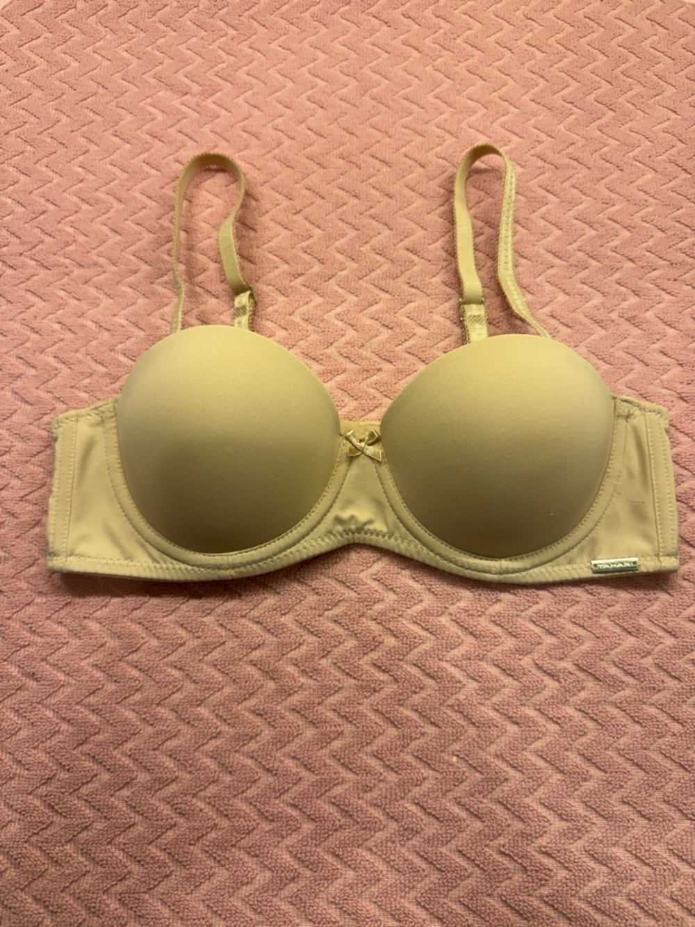 Tahari Smooth Nude Underwire T-Shirt Bra